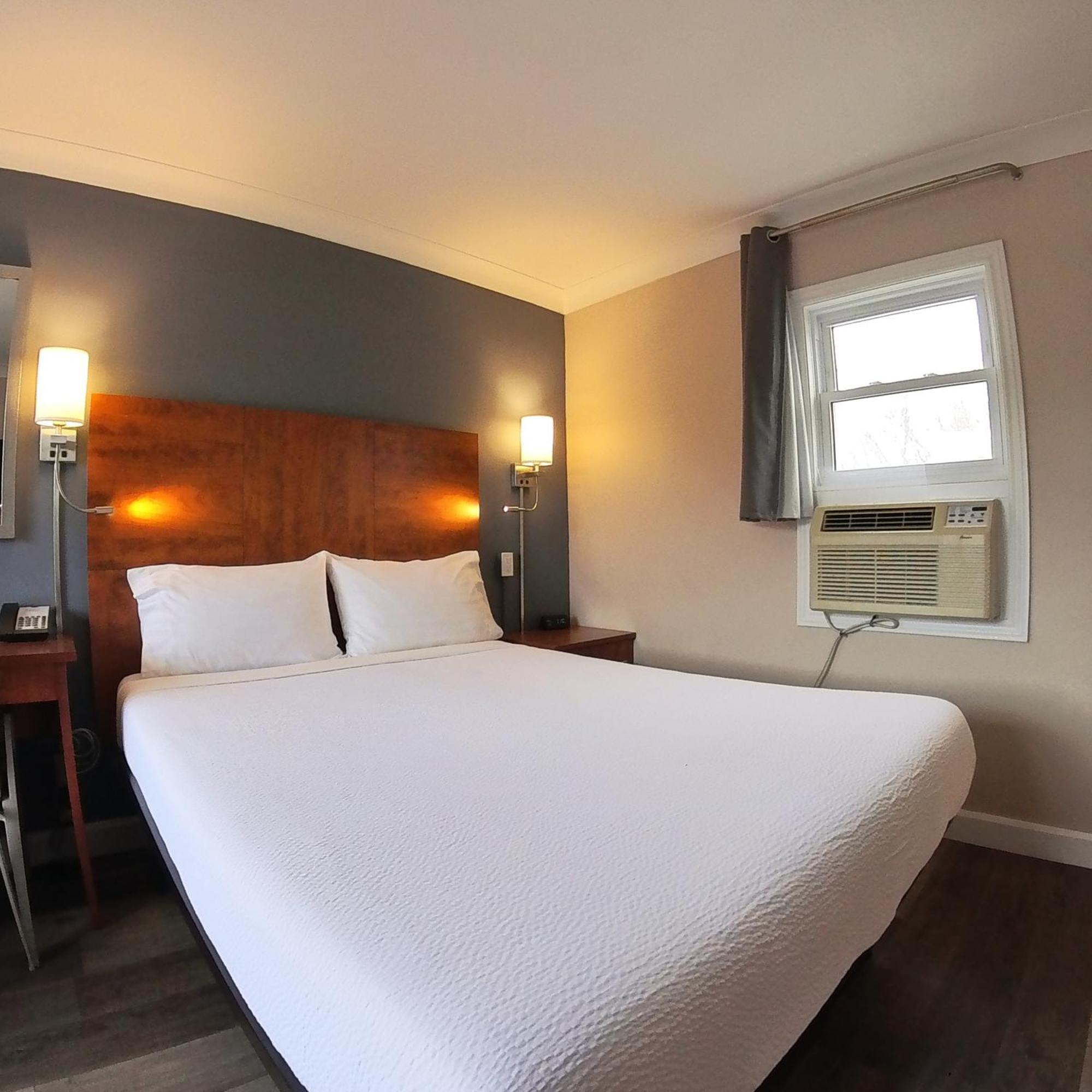 Moonlight Inn And Suites Sudbury Zewnętrze zdjęcie