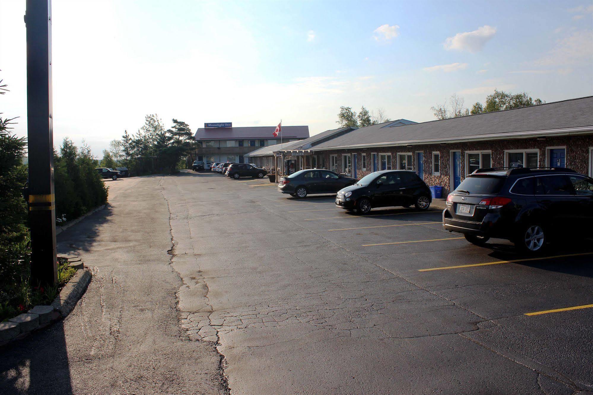 Moonlight Inn And Suites Sudbury Zewnętrze zdjęcie
