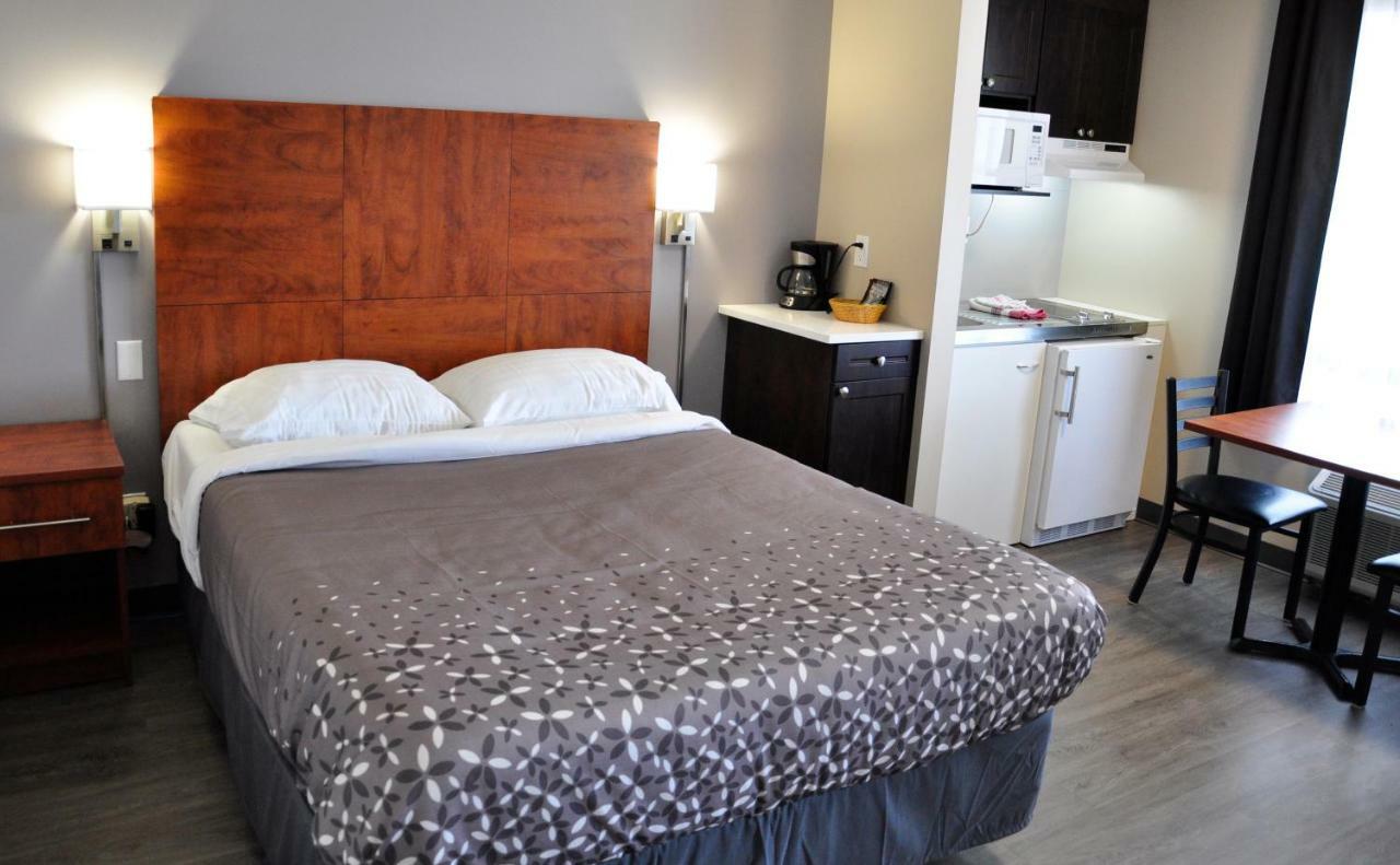 Moonlight Inn And Suites Sudbury Zewnętrze zdjęcie